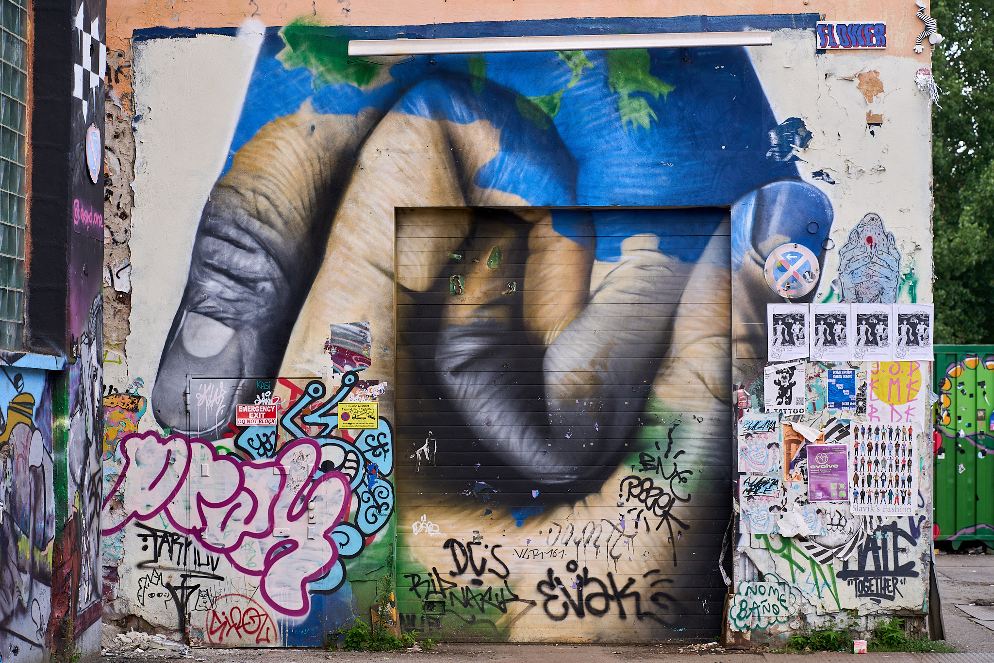 RAW-Gelände - SONY - SONY ILCE-7RM3 - FE 85mm F1.8