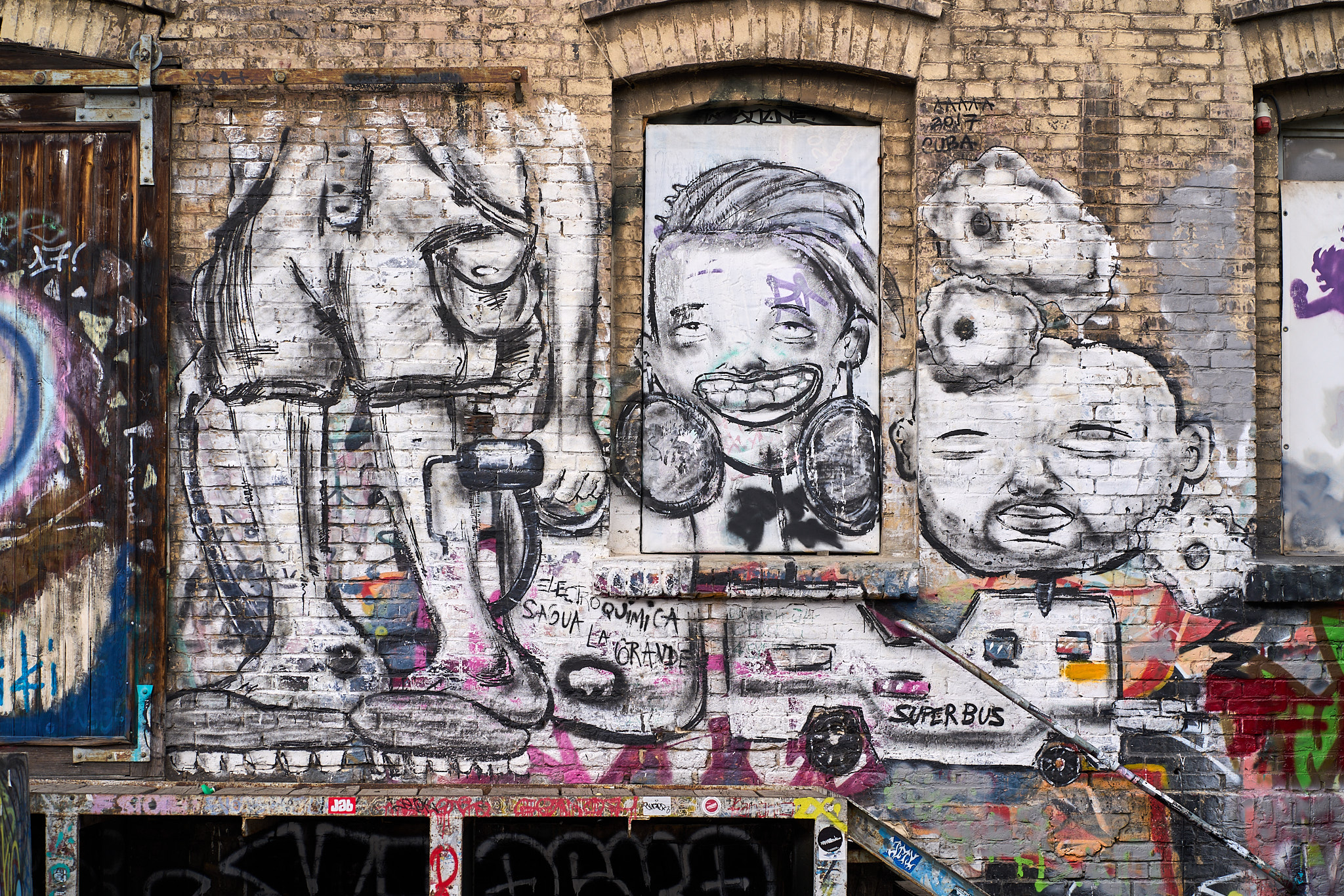 RAW-Gelände - SONY - SONY ILCE-7RM3 - FE 85mm F1.8